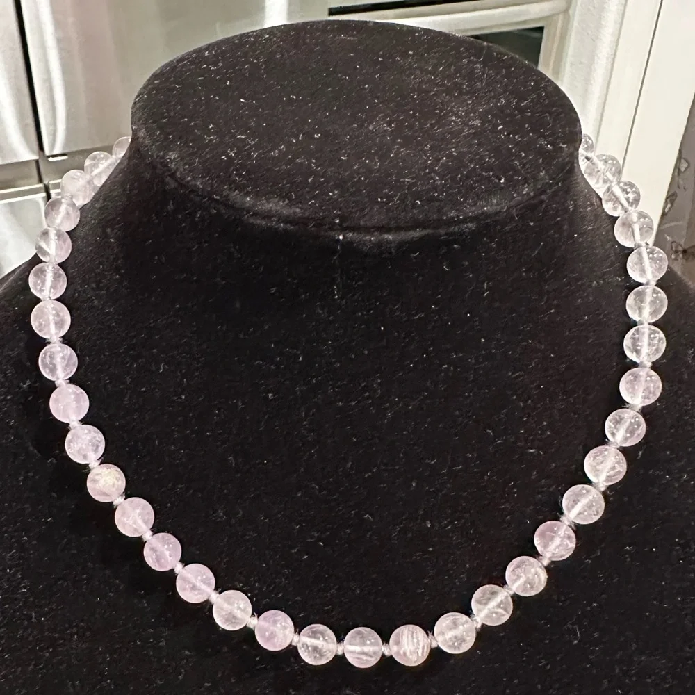 AMETHYST DELICATE LIGHT PURPLE BEADED NECKLACE 8 1/4” DROP GOLDTONE CLASP